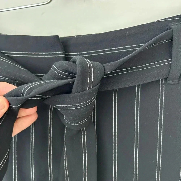 Aritzia Wilfred Jallade Stripe cropped 90s preppy trouser Pants black and white - Picture 5 of 12